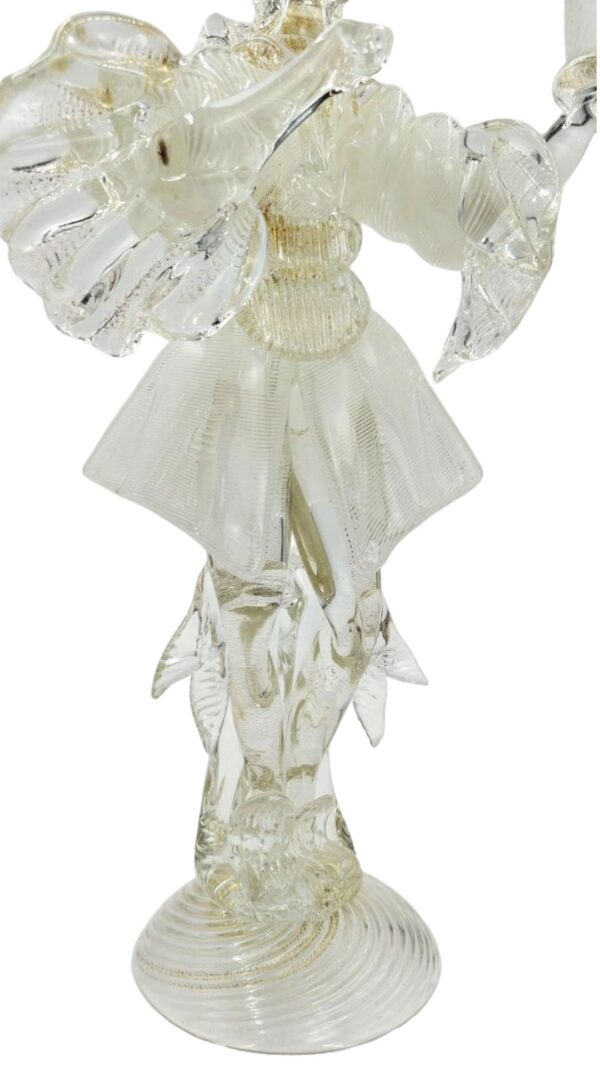 Coppia di candelieri in vetro di Murano, figurine goldoniane, Italia, anni '80 - immagine 3